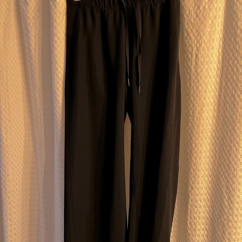 Lululemon wide leg cropped pants